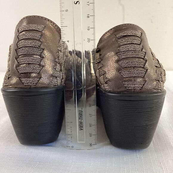 Bare Trap Women’s Slip-on Metallic Bronze Basket Weave Wedge Heel Size 8.5 - Picture 4 of 10